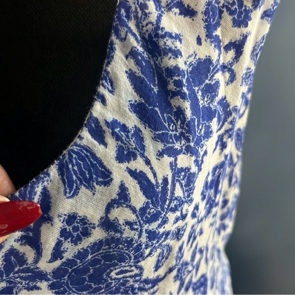 Free People Kika’s Floral Printed, Midi Tired Dress, in Blue & White - Picture 3 of 4